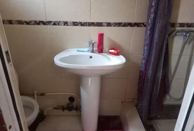 Ofer spre inchiriere garsoniera in zona Rahova - 2