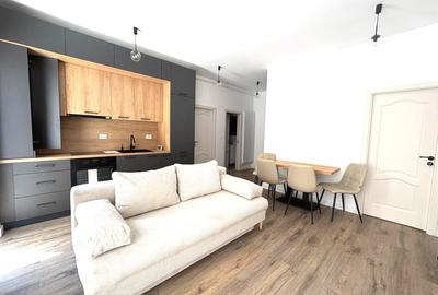 Apartament cu 2 camere decomandat în Est
