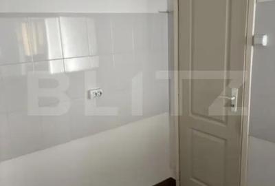 Spațiu comercial, de 102 mp, în Central - 3
