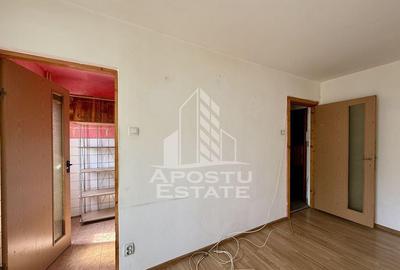 Apartament o camera, etaj intermediar, zona Badea Cartan - 1