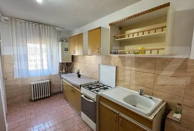 Apartament cu 3 camere decomandat în Independenței - 6