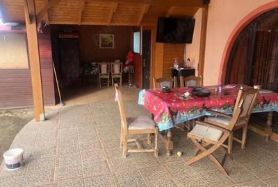 Casă cu Teren 827 Mp în Glâmbocu - 1