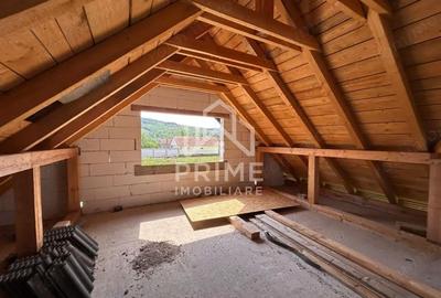 Casă cu 2 camere cu Teren 820 Mp în Totoi - 2