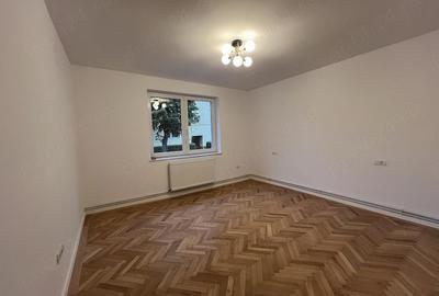 Casă cu 4 camere cu Teren 500 Mp în Central - 8