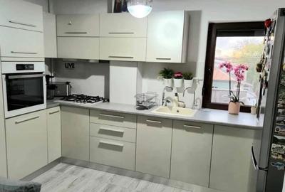 Apartament cu 3 camere decomandat, mobilat în Km 4 - 3