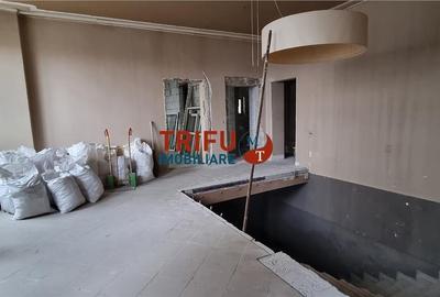 Spatiul comercial 9 camere de vanzare Cetate  pretabil regim hotelier - 1