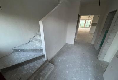 Casa de vanzare Duplex zona Carrfour - 18