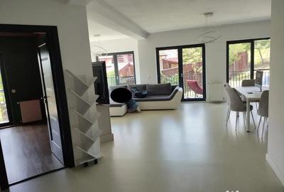 Apartament cu 3 camere semidecomandat în Central - 7