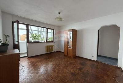Apartament cu 3 camere semidecomandat, mobilat în Giulești - 1