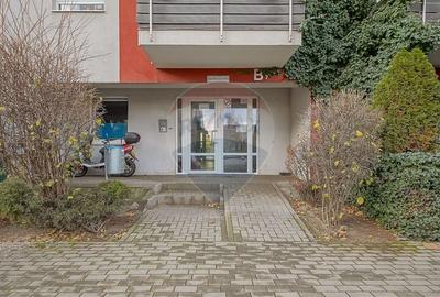 De vanzare: spatiu in care lumina spune doar jumatate din poveste - 18