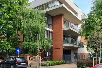 Apartament cu 4 camere decomandat, mobilat în Capitale - 2