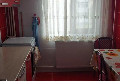 Inchiriez apartament 3 camere Inchiriez apartament 3 camere - 1