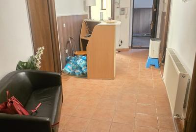 Apartament cu 4 camere decomandat în Universitate - 16