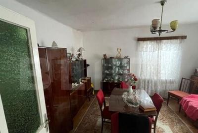 Casa de vanzare cu 4 camere, 120 mp, zona 14 Mai - 18