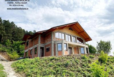 Casa la rosu D+P+E si teren 873 mp, sat Bistrita - 3