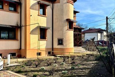 Casă cu 4 camere cu Teren 580 Mp în Central
