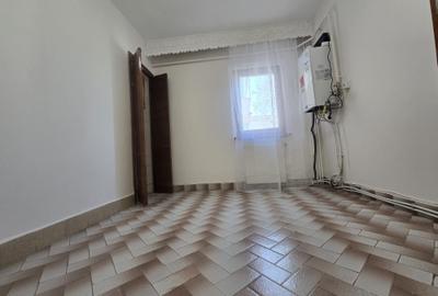 Apartament cu 2 camere decomandat în Gării - 3
