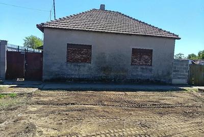 Casă cu 2 camere cu Teren 400 Mp în Șofronea - 6