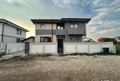 Casă cu Teren 330 Mp în Central