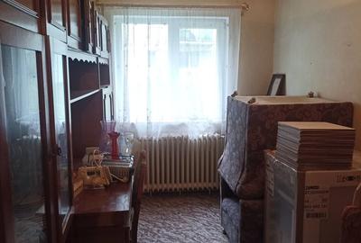 Apartament cu 3 camere semidecomandat în Simeria - 9