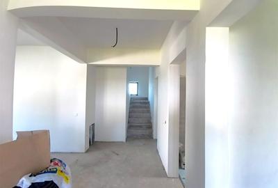 Casă individuală cu 6 camere cu Canalizare în Exterior Vest - 4