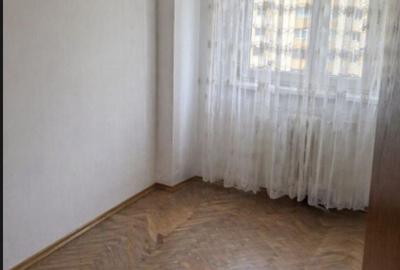Apartament cu 4 camere în Negru Vodă