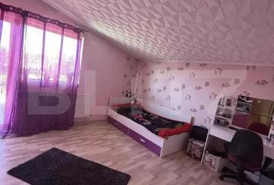 Casa de vanzare, 202 mp, zona Micro 17 - 5