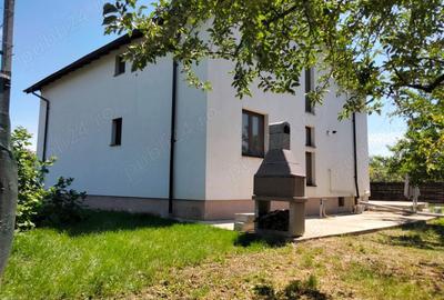 Casă cu 5 camere cu Teren 2200 Mp în Tăriceni - 8