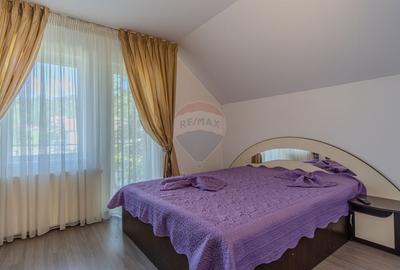 Casă cu 10 camere cu Teren 1074 Mp în Moieciu de Jos - 6