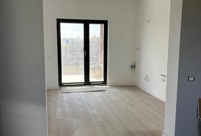 Casă cu 4 camere cu Teren 500 Mp în Central - 2