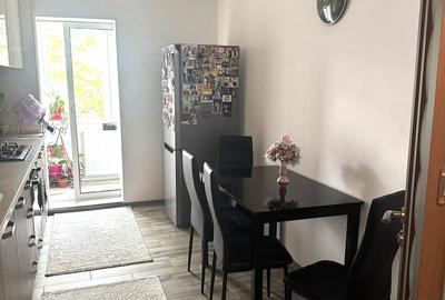 Apartament recent renovat, 3 camere decomandate, etaj 2 din 4, Piata Centrala - 6