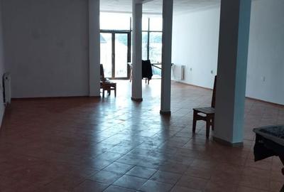 Spațiu comercial, de 120 mp, în Central - 1