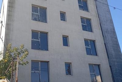 Vand bloc locuinte colective la rosu, stradal – Șos. Chitilei - 18