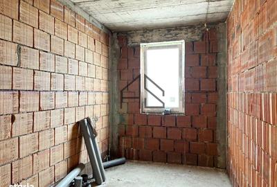 Casă cu 4 camere decomandat în Sântandrei - 8