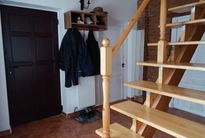 Casă cu 3 camere cu Teren 2135 Mp în Petrești - 12