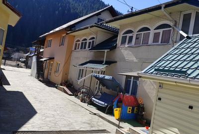 Casă cu 4 camere în Central - 4