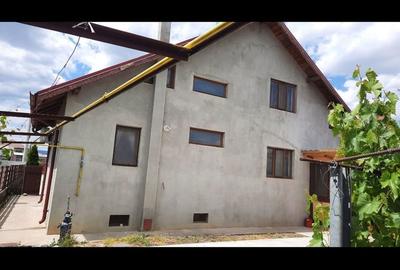 Casă cu 5 camere în Golești - 6