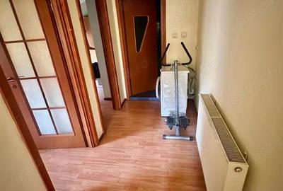 Spațiu comercial, de 142 mp, în Central - 3