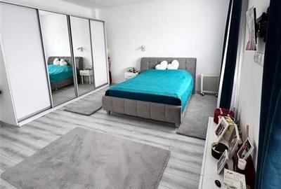 Casa in apreciabil potential,cu terase, curte,gradina echipata,2 pivnite,Str. Ro - 6