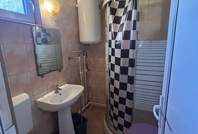 Casă cu 2 camere în Central