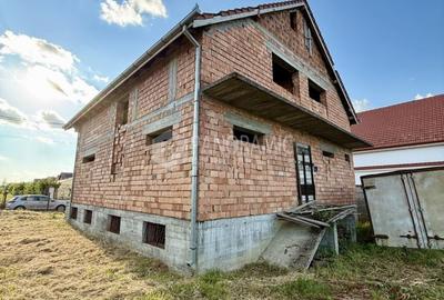 Casă cu 6 camere cu Teren 1900 Mp în Sud - 9