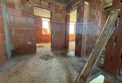 Casa la ro?u in Santandrei cu acces rapid spre Oradea - 3