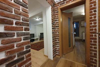 Apartament doua camere, decomandat, ultracentral, demisol, parcare inclusa. - 1