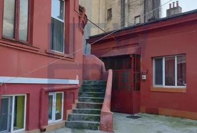 Apartament in vila de vanzare, zona Armeneasca - 1