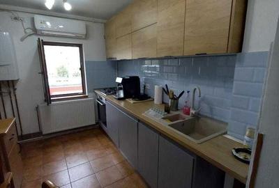 Apartament cu 3 camere decomandat în Central - 2