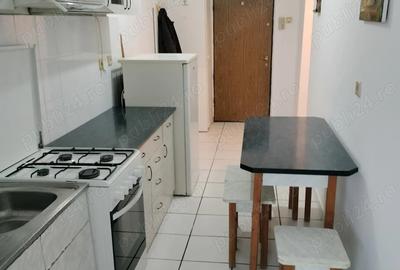 De inchiriat apartament cu o camera - 9