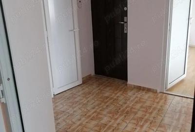 Apartament cu 2 camere decomandat în Coman - 3