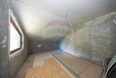 Casă individuală cu 8 camere cu Teren 622 Mp în Moieciu de Jos - 20