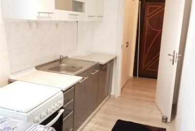 Inchiriez garsoniera 30 mp - 2