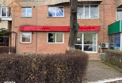Spațiu comercial, de 55 mp, în Est - 10